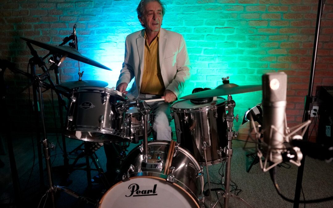 ESTUDO MELÓDICO NA BATERIA por Roberto Rutigliano